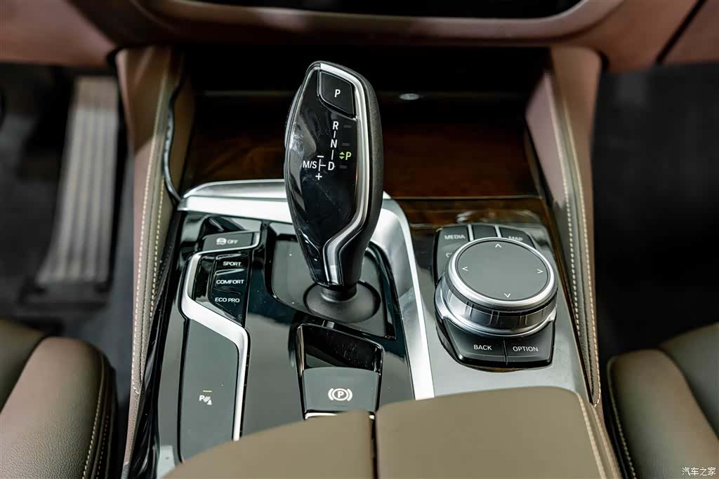 BMW 5 Series, 2019 14