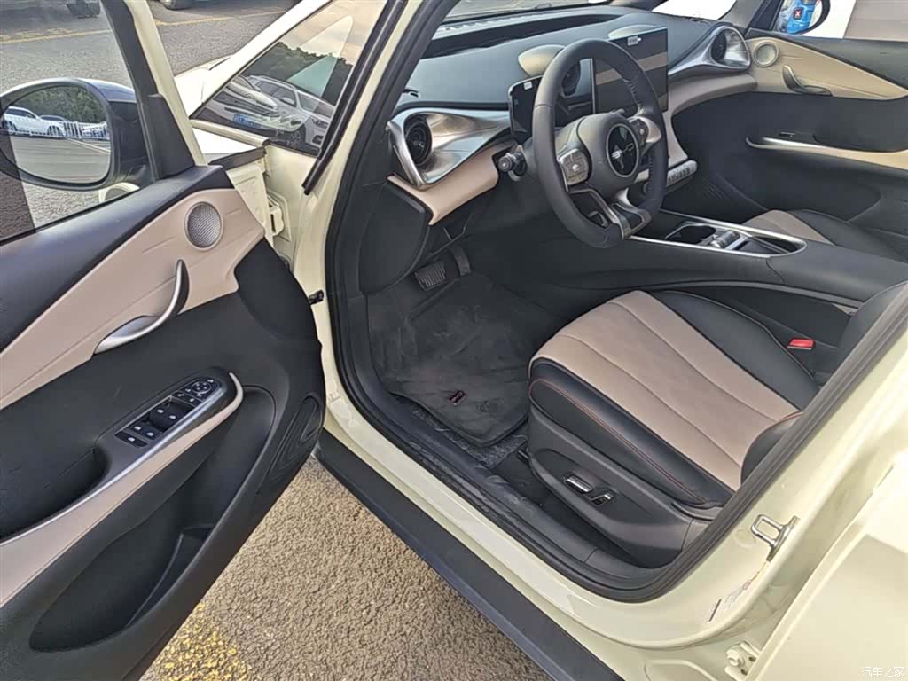 BYD Dolphin, 2024 16