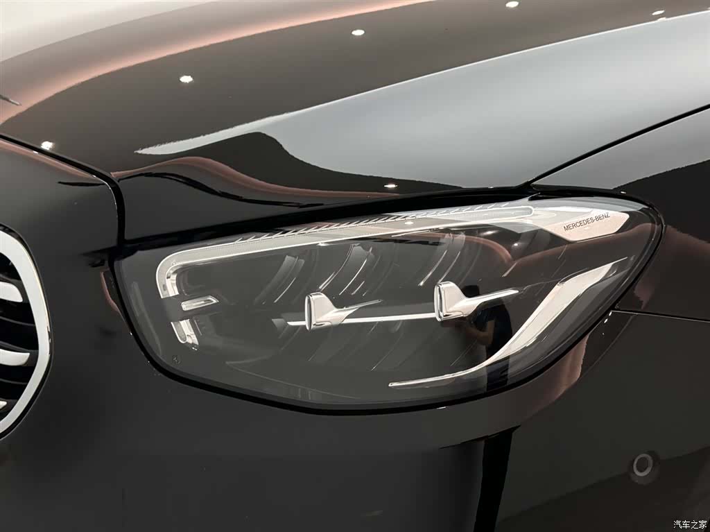 Mercedes-Benz E-Class, 2021 19