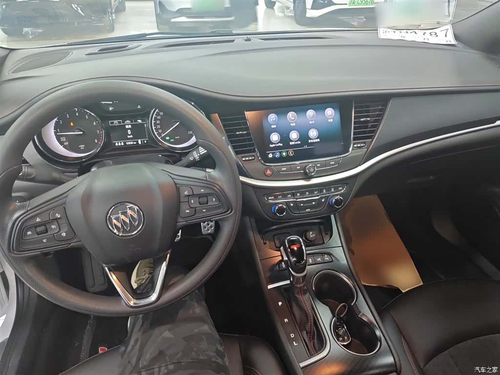 Buick Verano, 2020 10