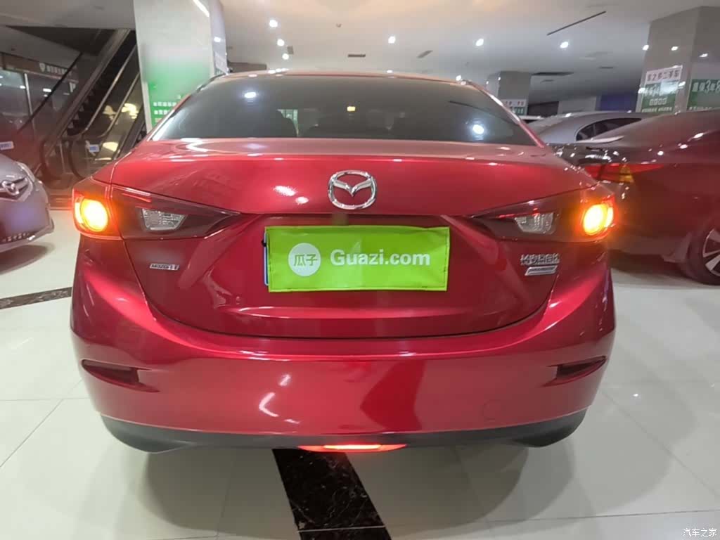 Mazda Mazda3, 2015 6