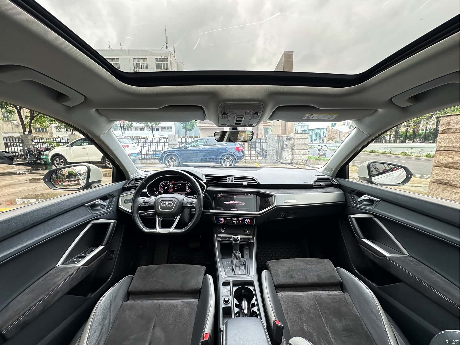 Audi Q3, 2022 13