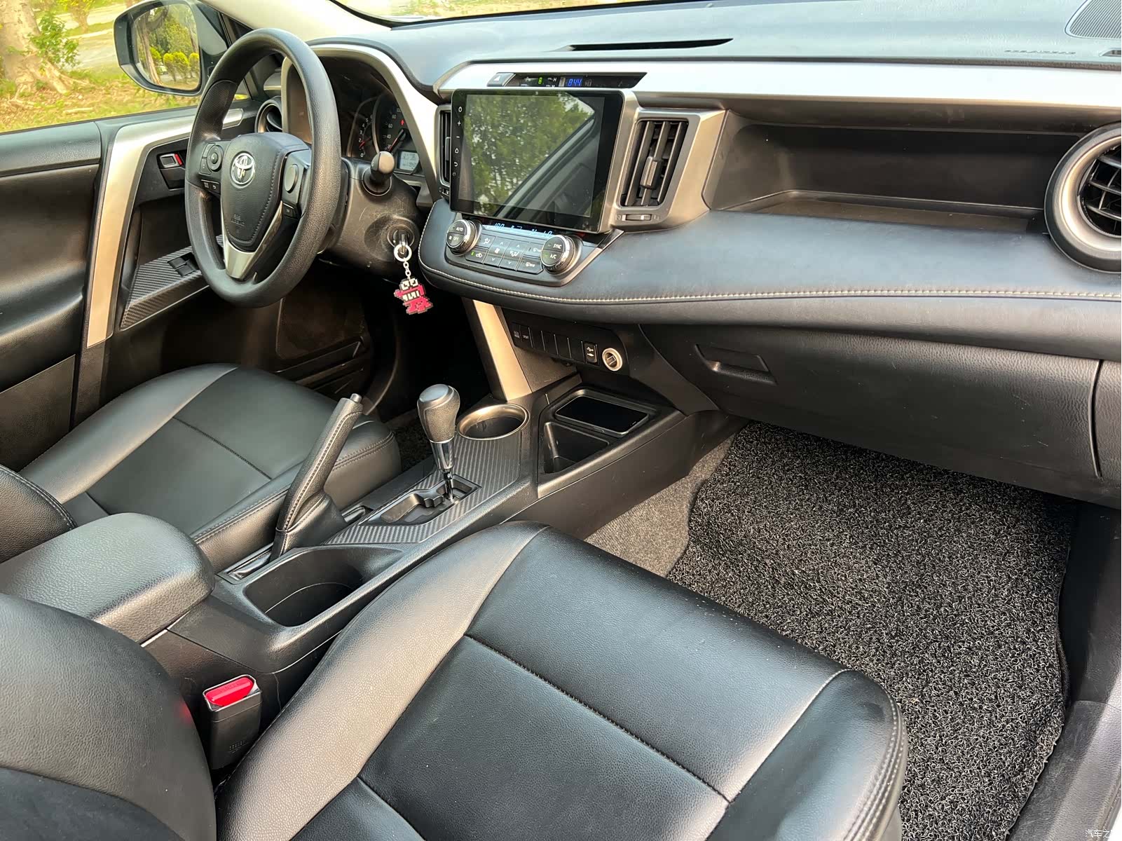 Toyota RAV4, 2016 15