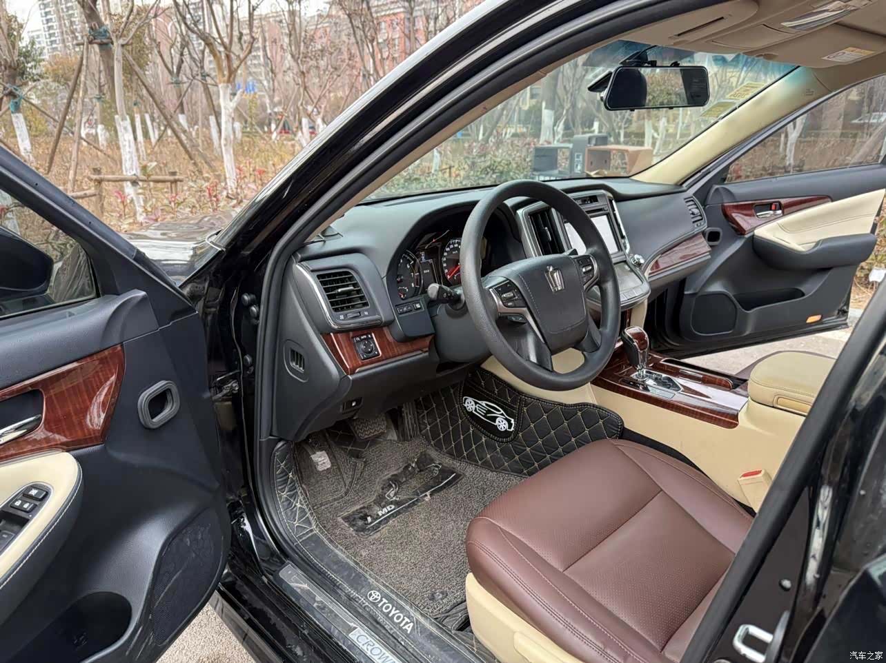 Toyota Crown, 2016 6