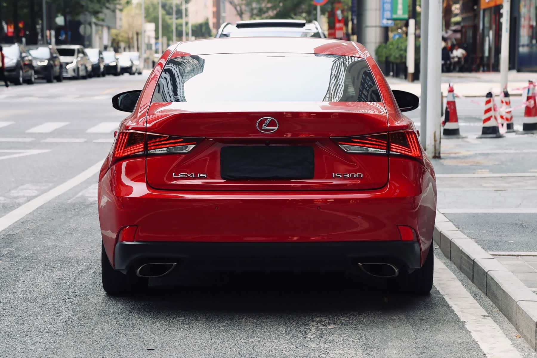 Lexus IS, 2017 все фото