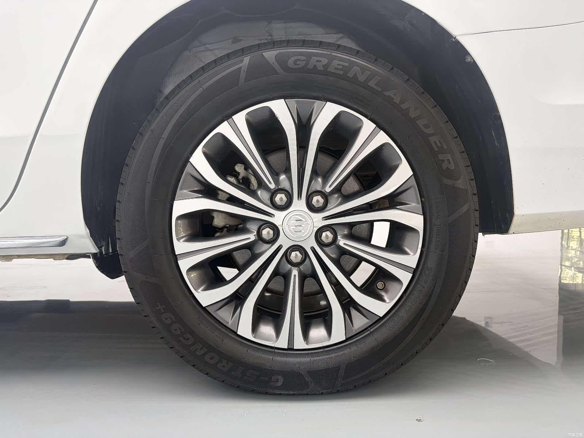 Buick GL8, 2023 9