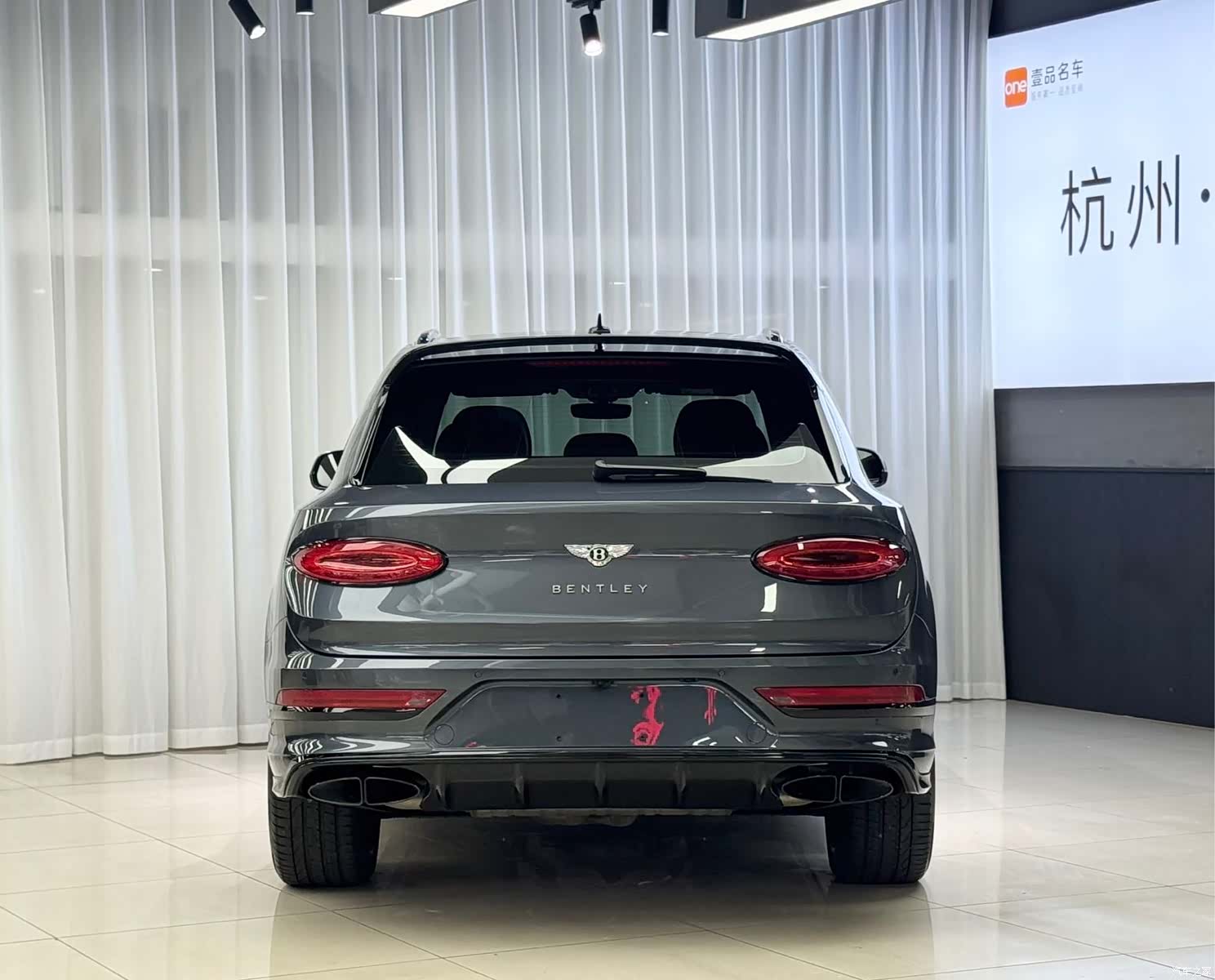 Bentley Bentayga, 2022 3