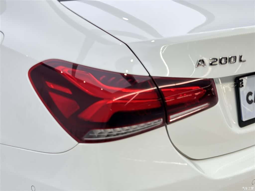 Mercedes-Benz A-Class, 2020 10