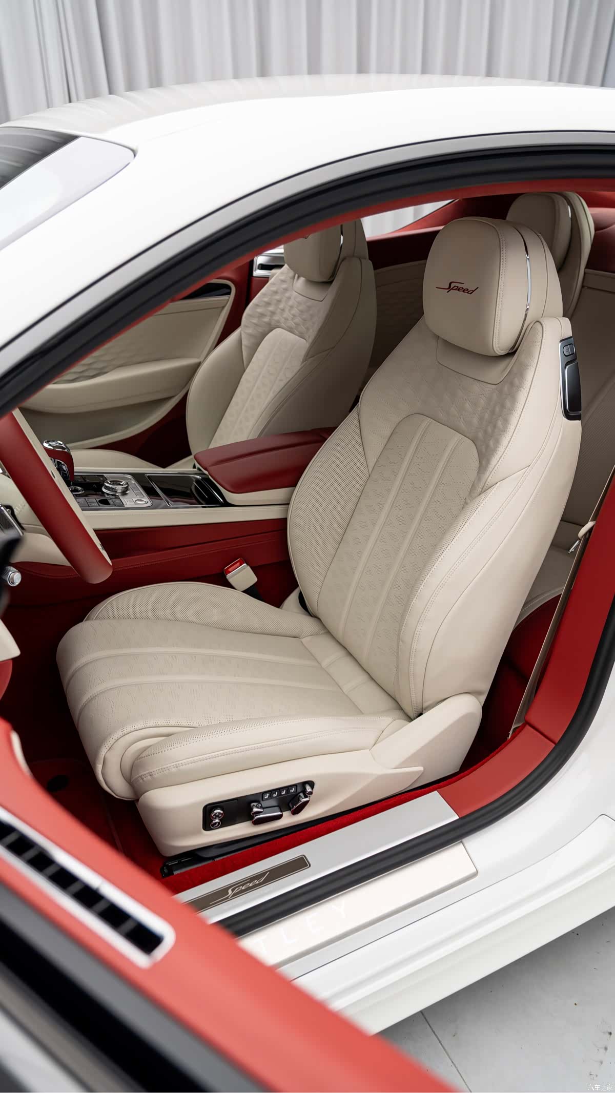 Bentley Continental GT, 2025 15