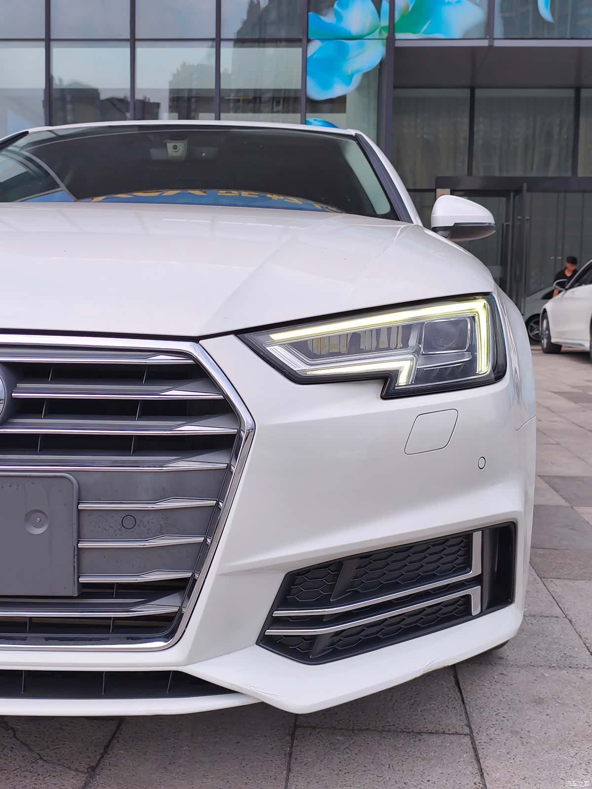 Audi A4L, 2018 9