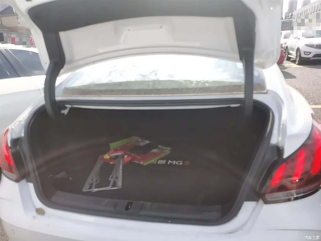 MG MG5, 2021 19