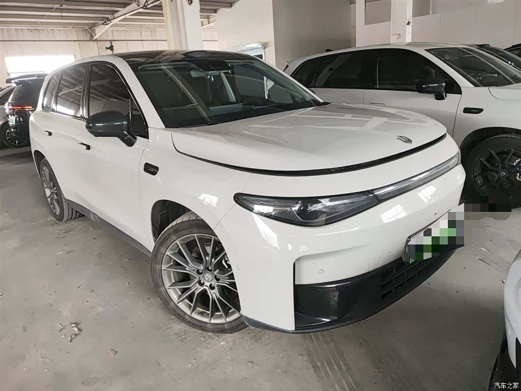 Leapmotor C10