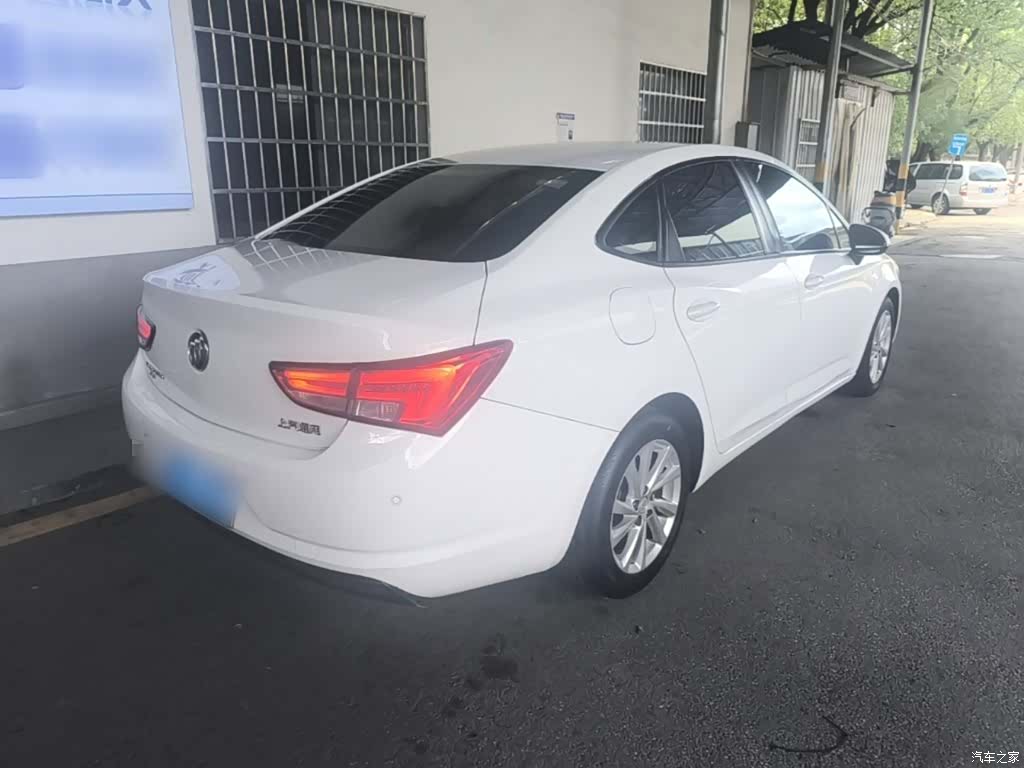 Buick Verano, 2018 7