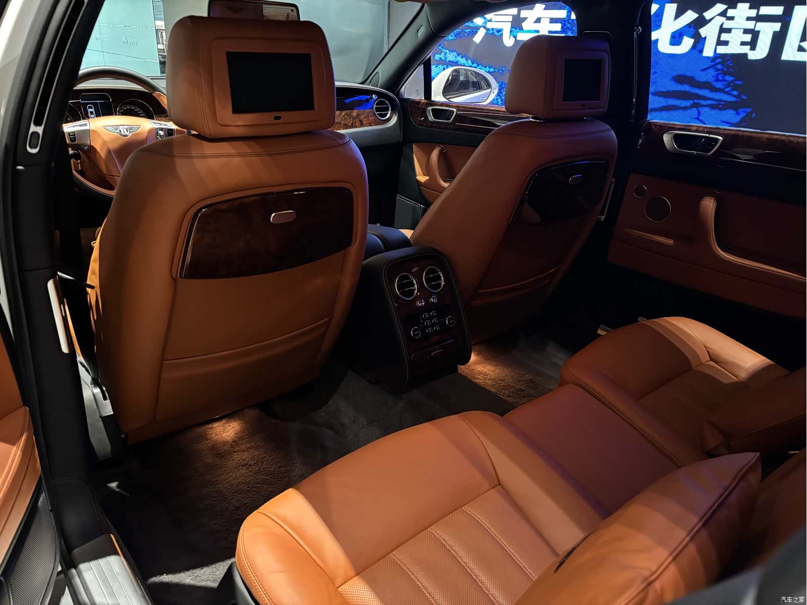 Bentley Flying Spur, 2011 18