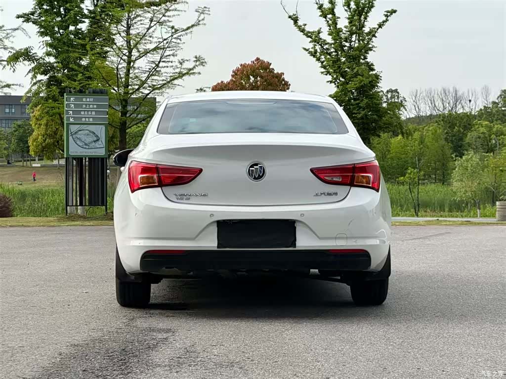 Buick Verano, 2017 8