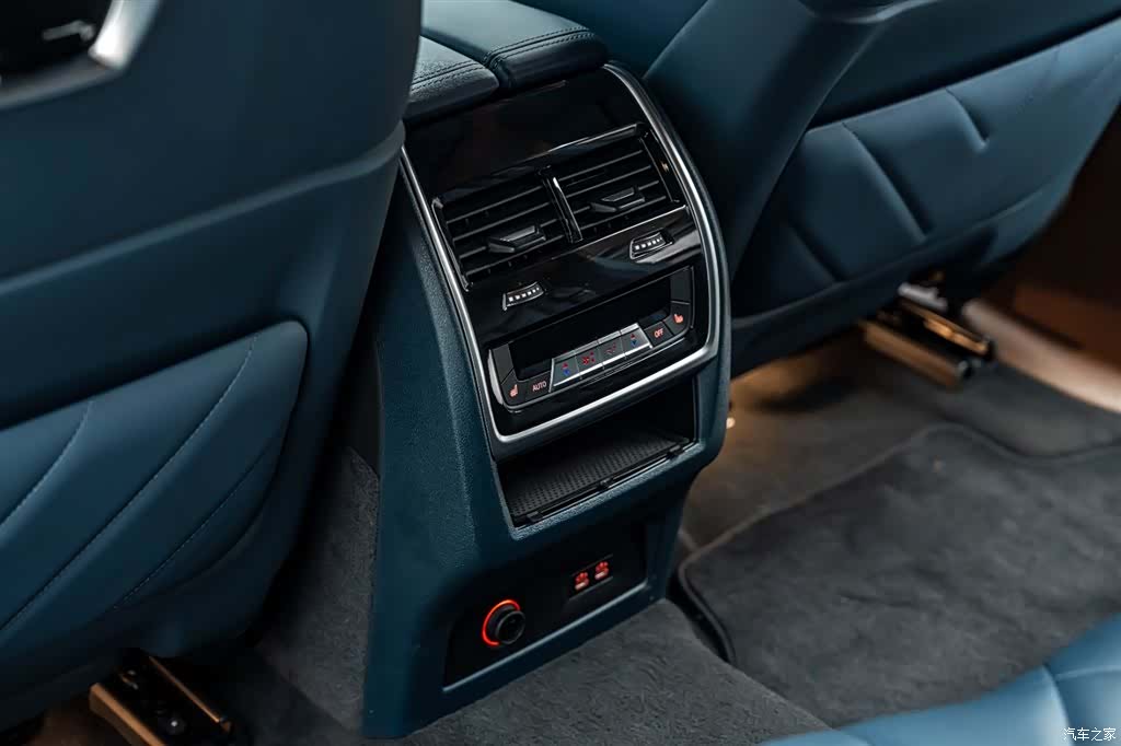 BMW XM, 2024 30