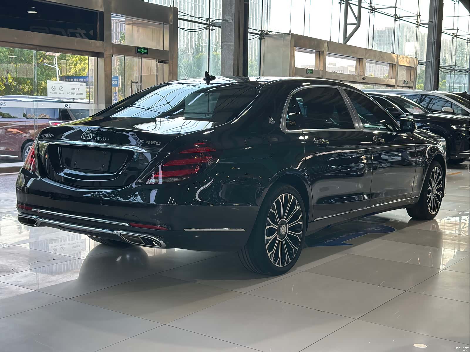 Maybach S-Class, 2020 4