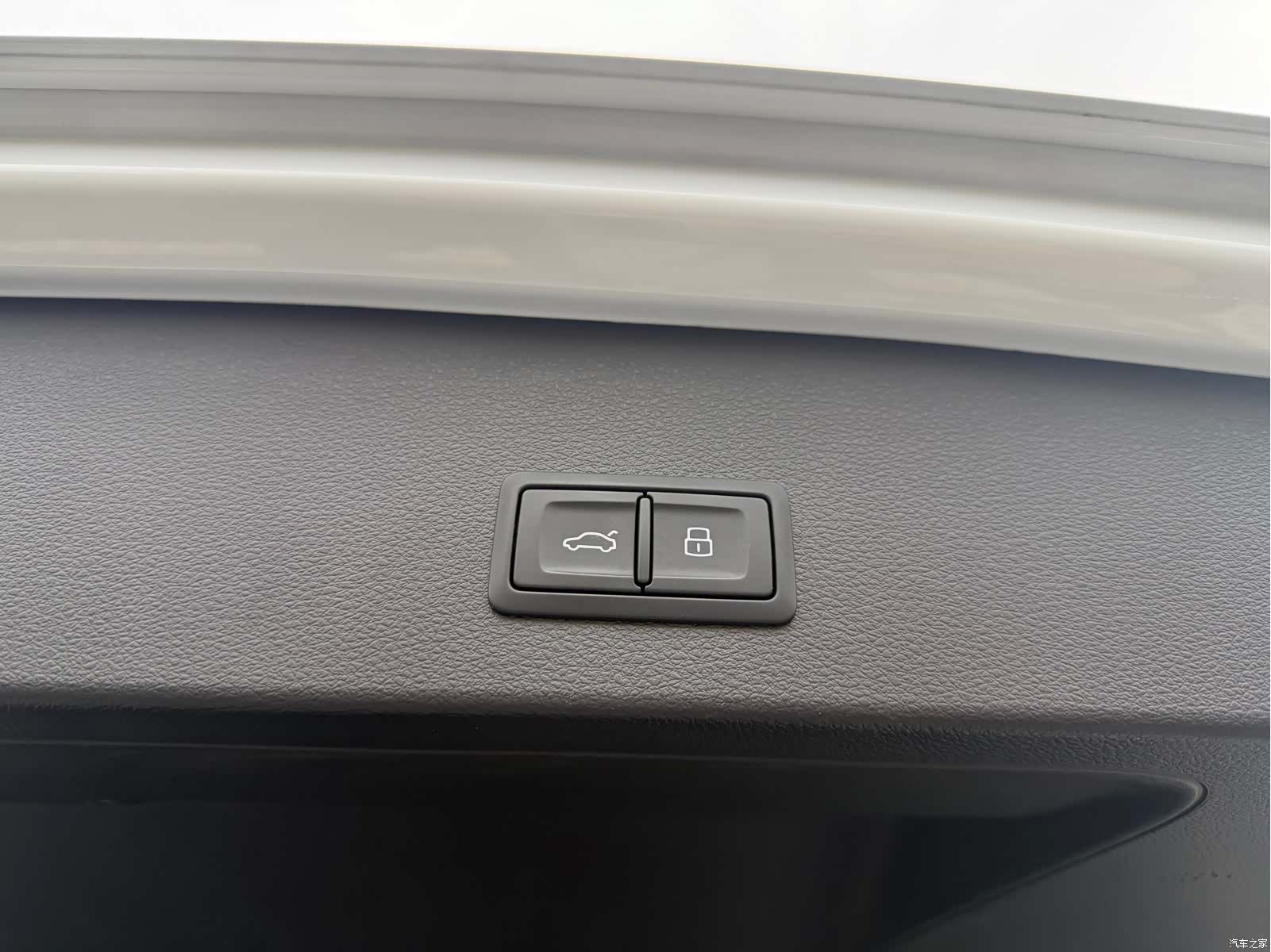 Audi Q2L, 2022 9