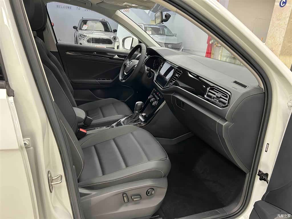 Volkswagen T-ROC, 2022 14