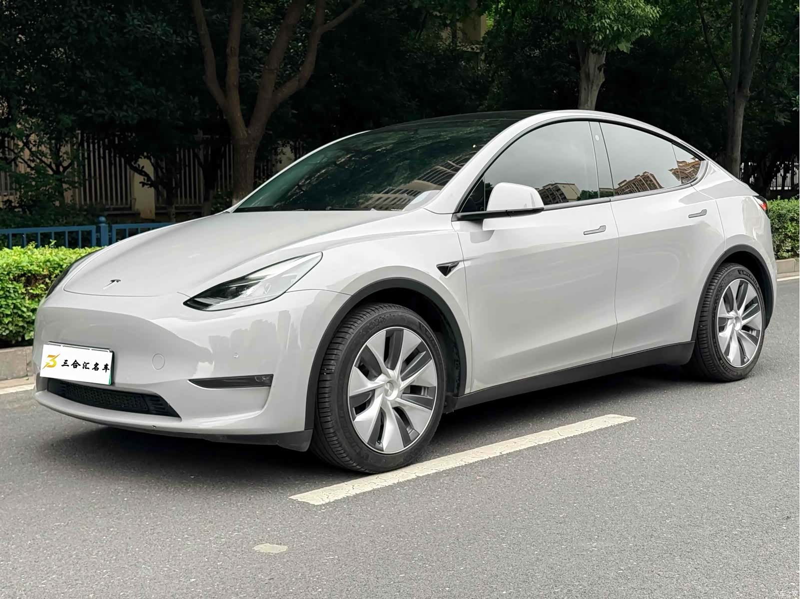 Tesla Model Y, 2021 1