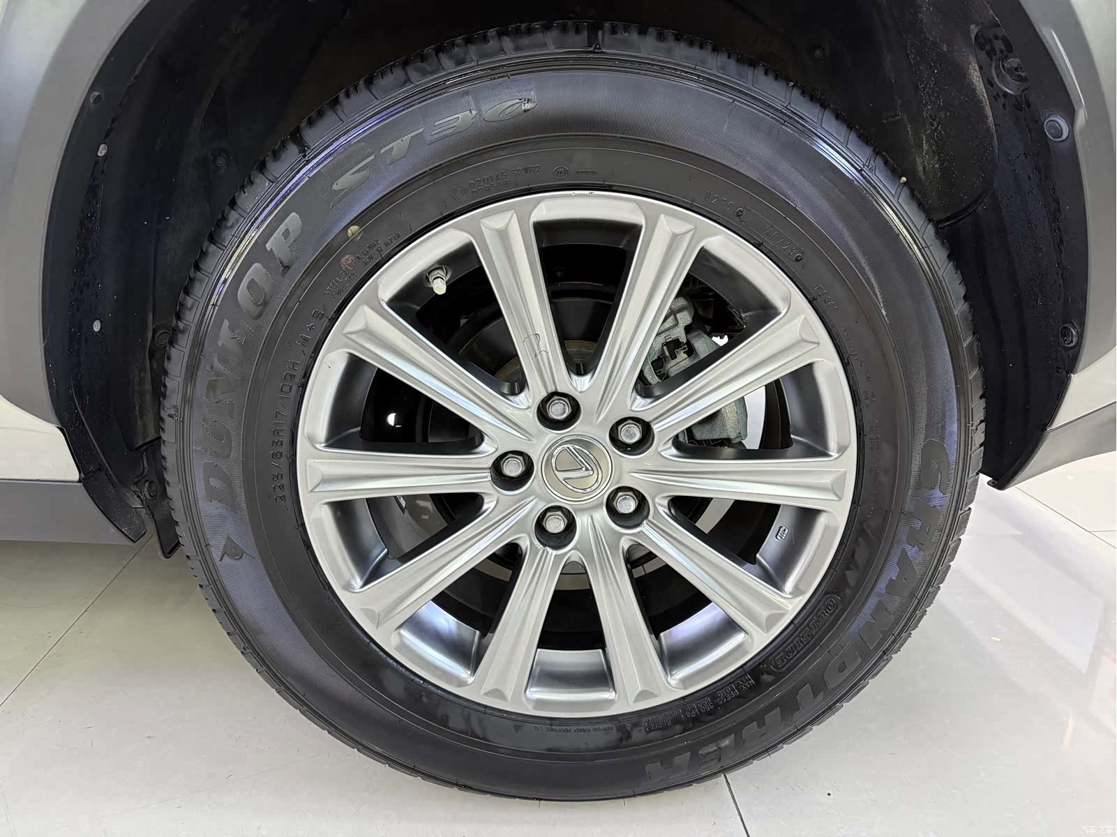 Lexus NX, 2015 15