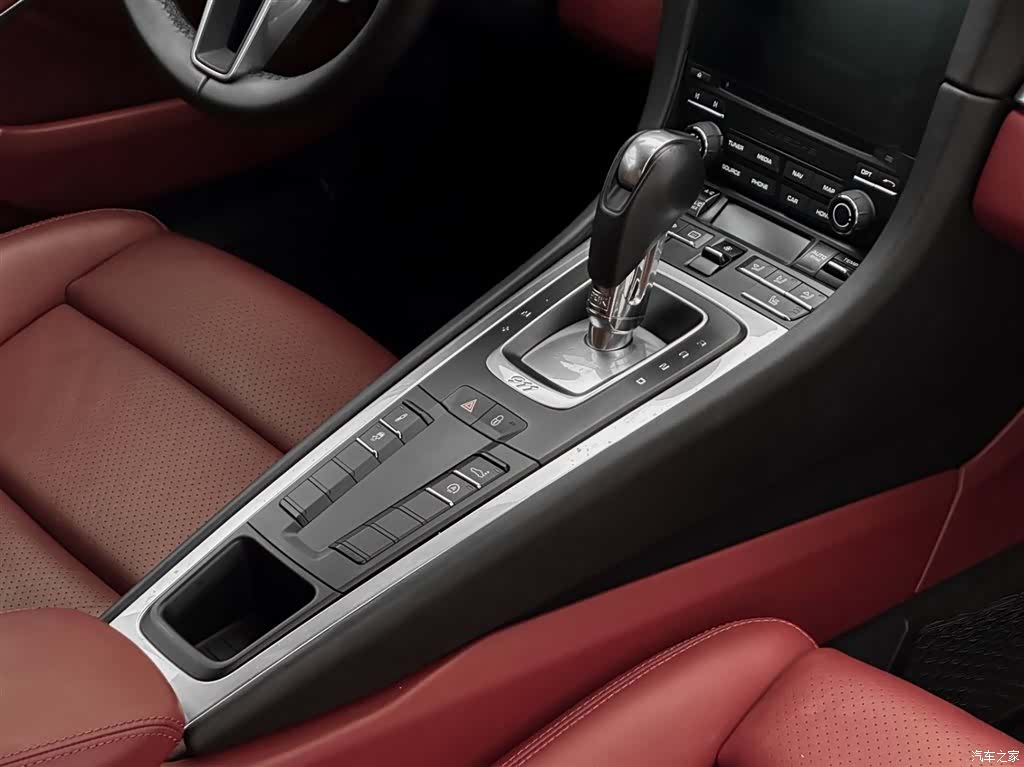 Porsche 911, 2018 14