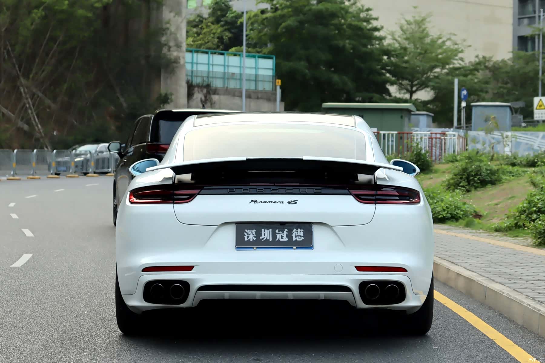 Porsche Panamera, 2018 все фото