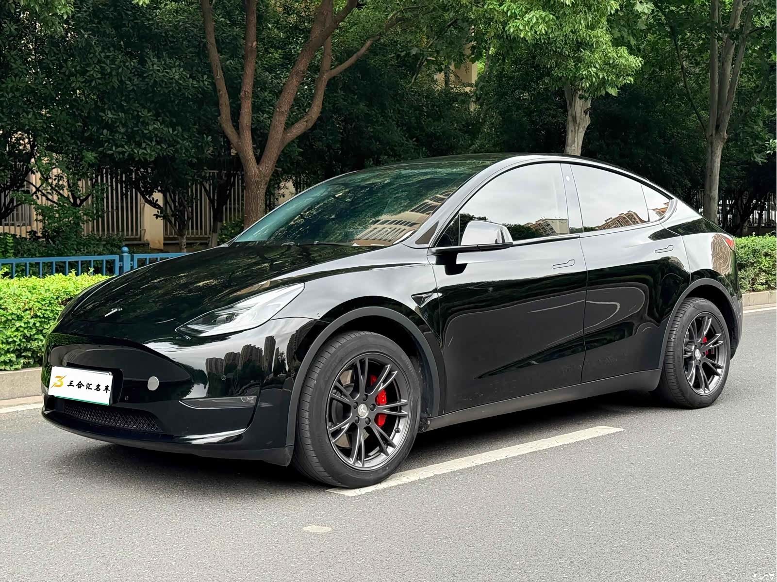 Tesla Model Y, 2024 1