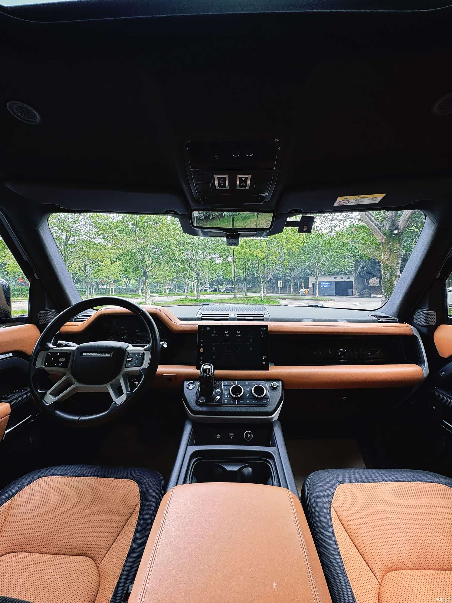 Land Rover Defender, 2022 8