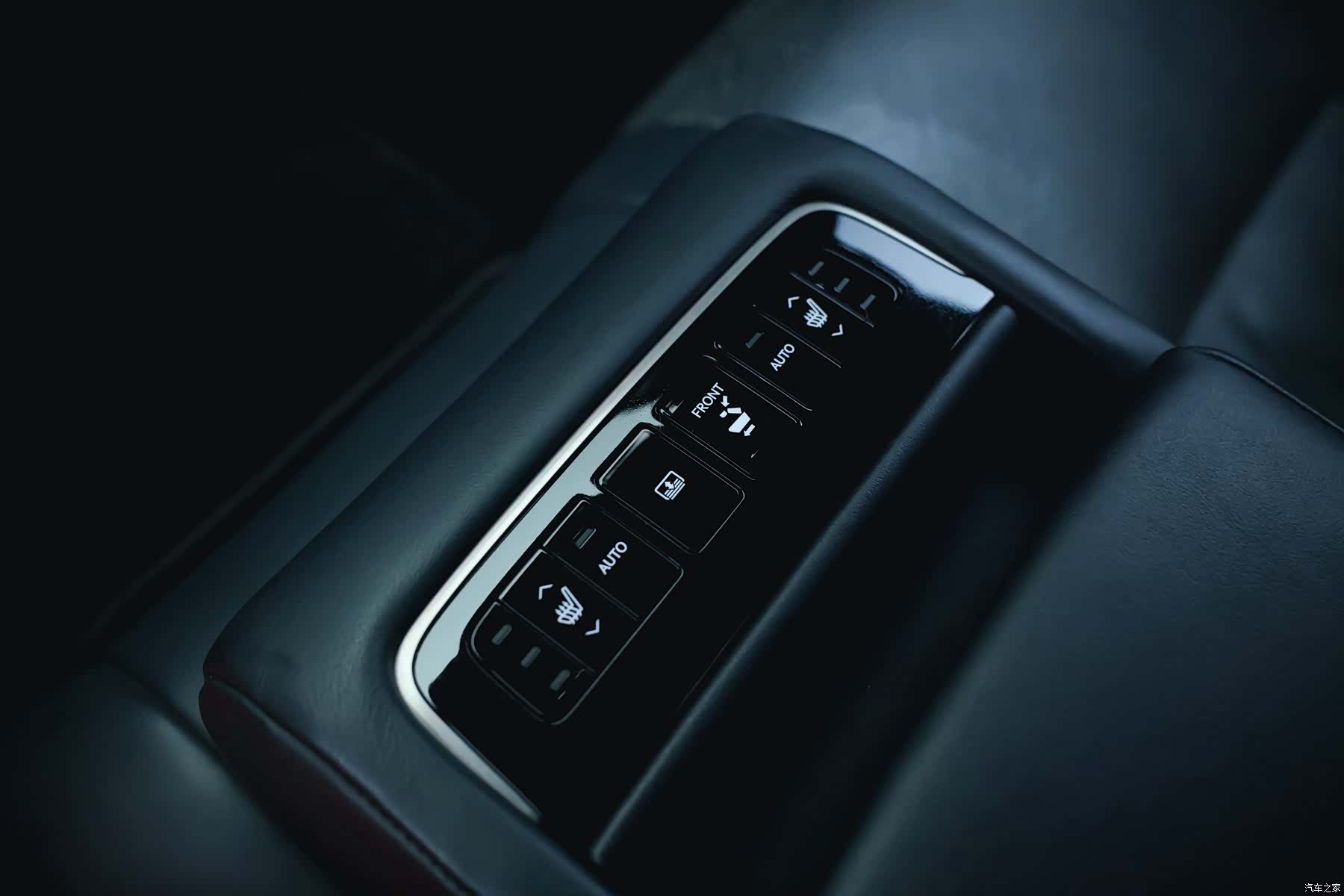 Lexus LS, 2018 21