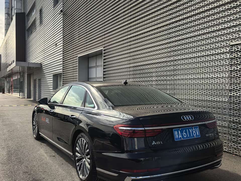 Audi A8