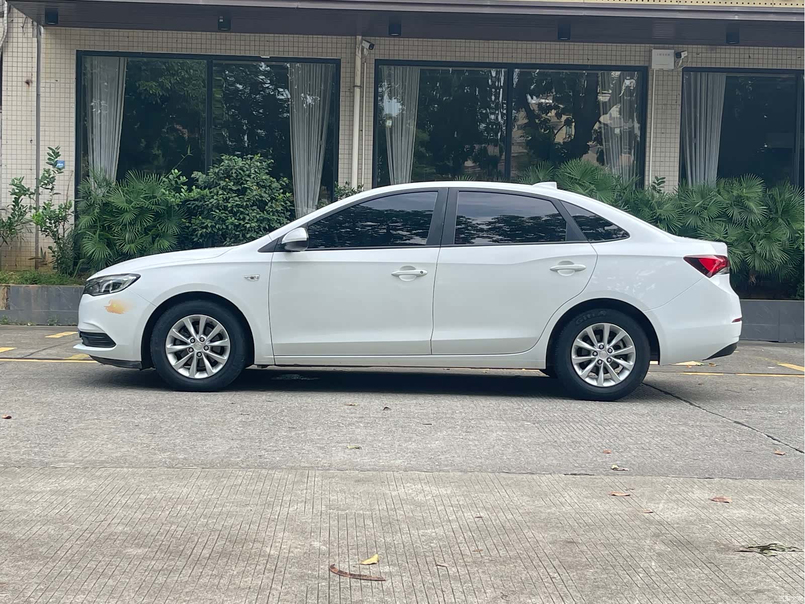 Buick V, 2018 9