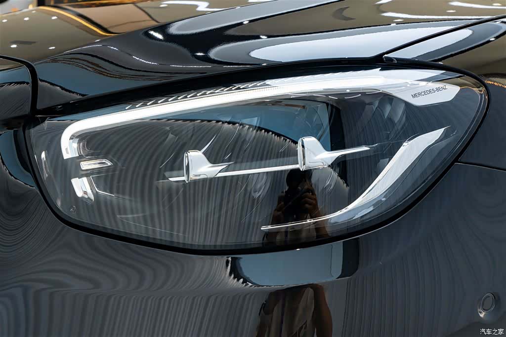 Mercedes-Benz E-Class, 2024 6