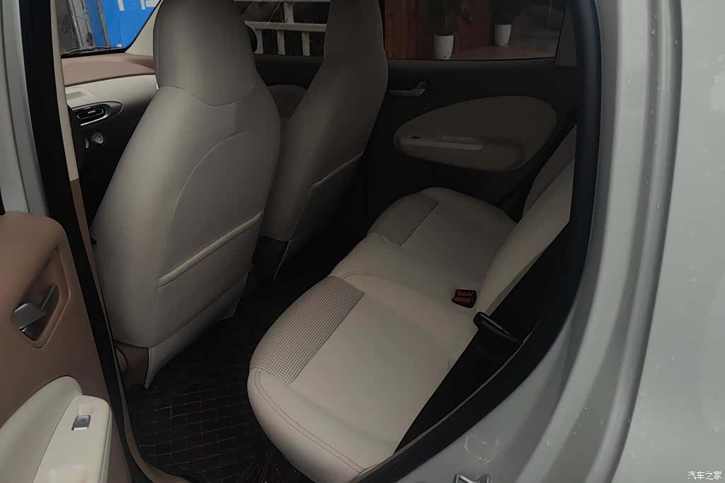 Wuling MINIEV, 2025 11