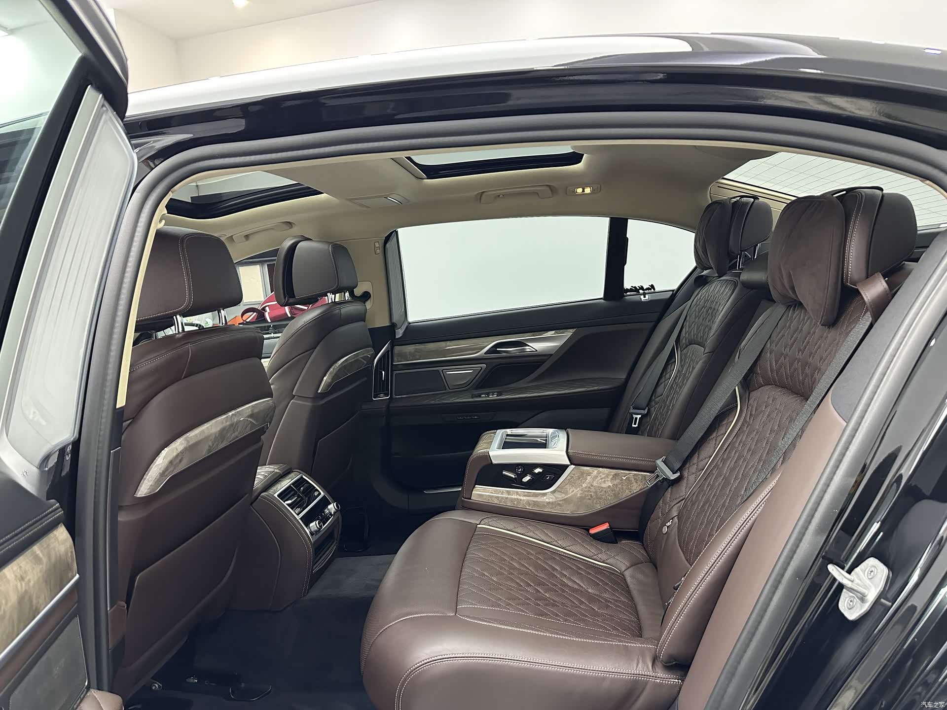 BMW 7 Series, 2020 11