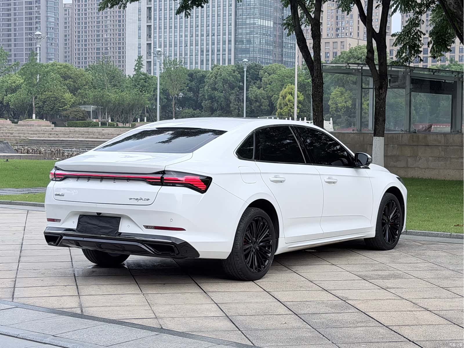 Geely Preface, 2025 16