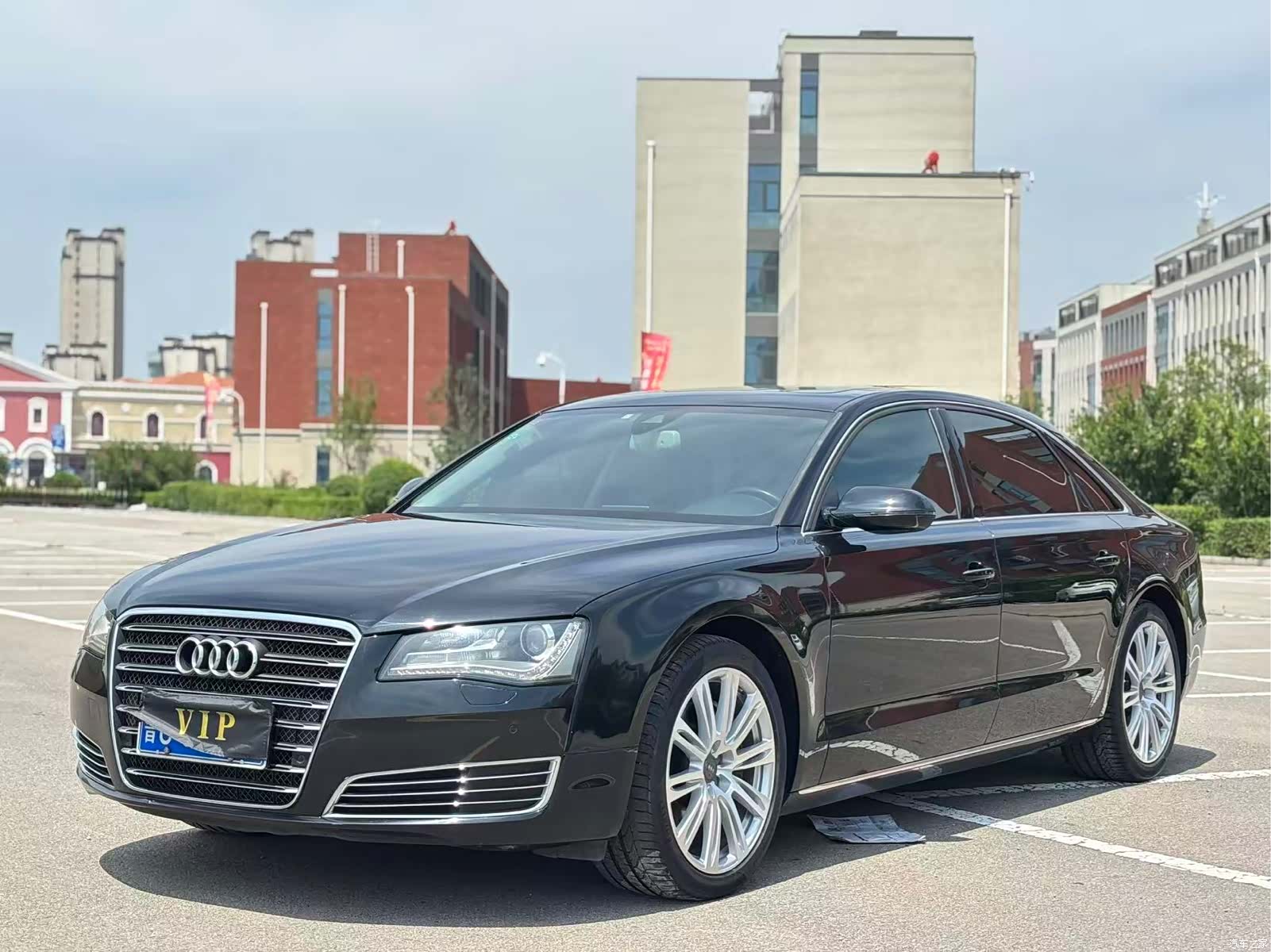 Audi A8L, 2014 1