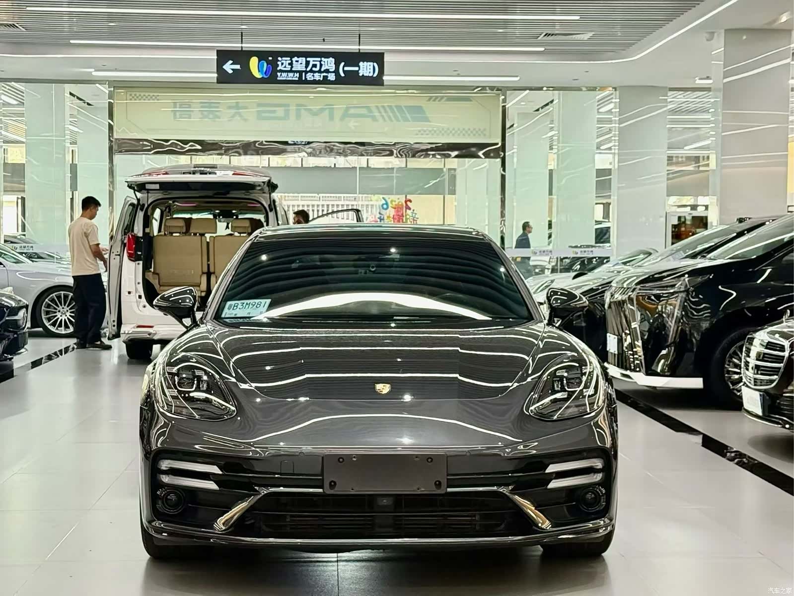 Porsche Panamera, 2018 2