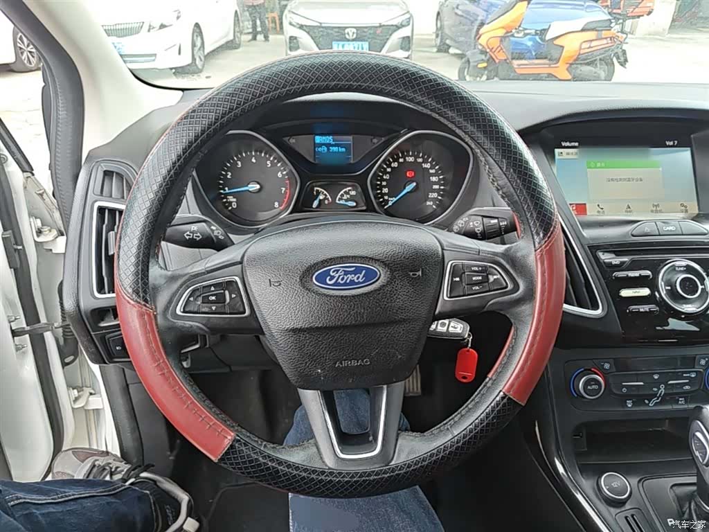 Ford Focus, 2018 11