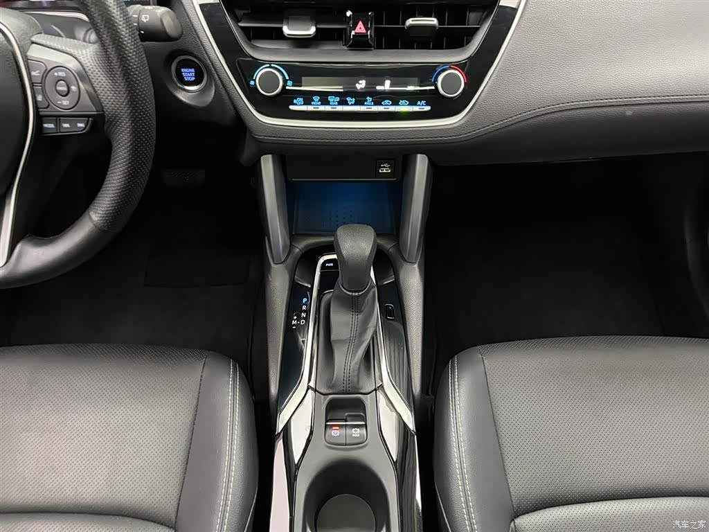 Toyota Frontlander, 2022 все фото
