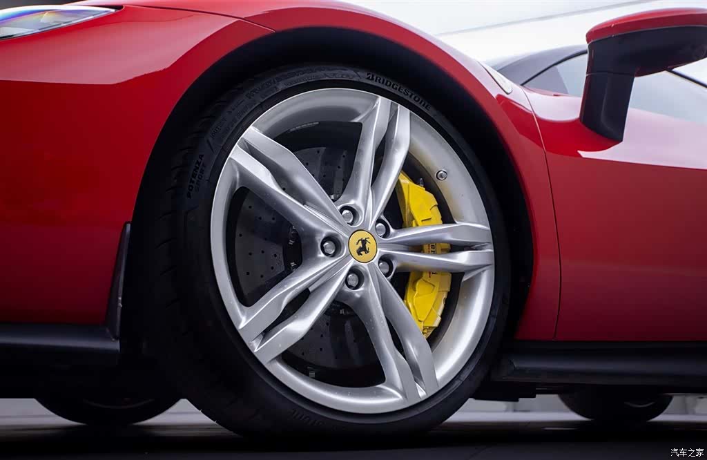 Ferrari 296, 2023 8