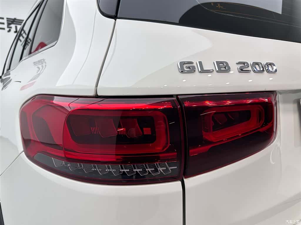 Mercedes-Benz GLB, 2023 27