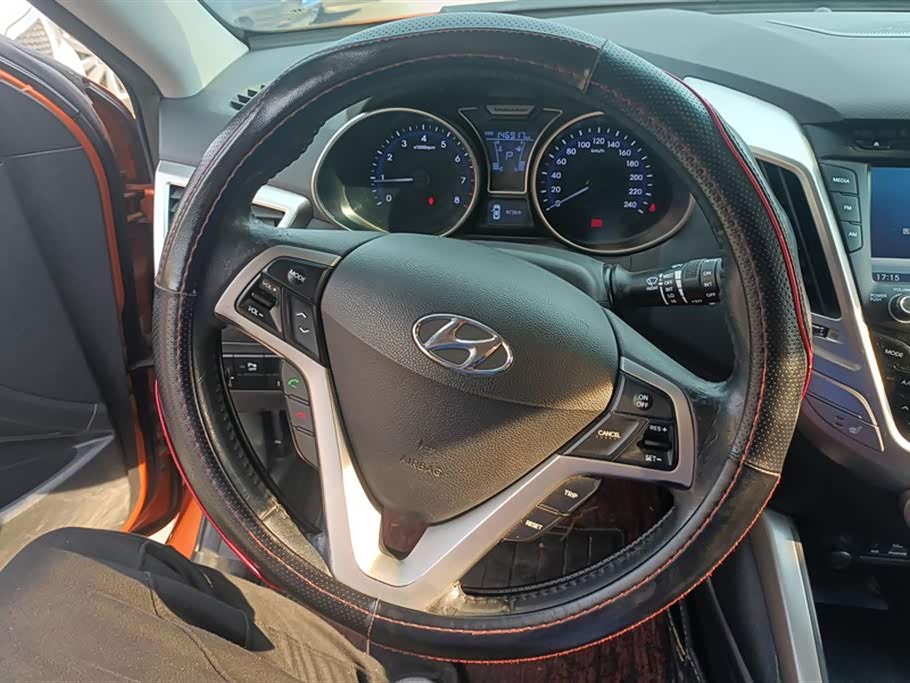 Hyundai Veloster Hyundai Veloster