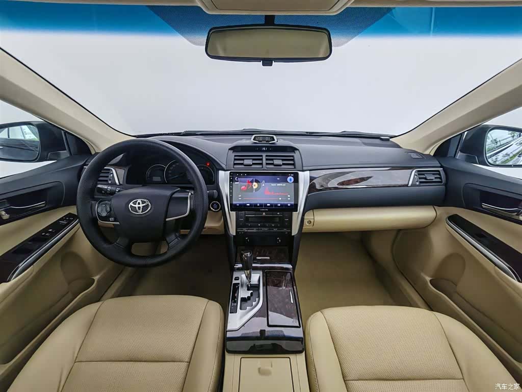 Toyota Camry, 2015 все фото