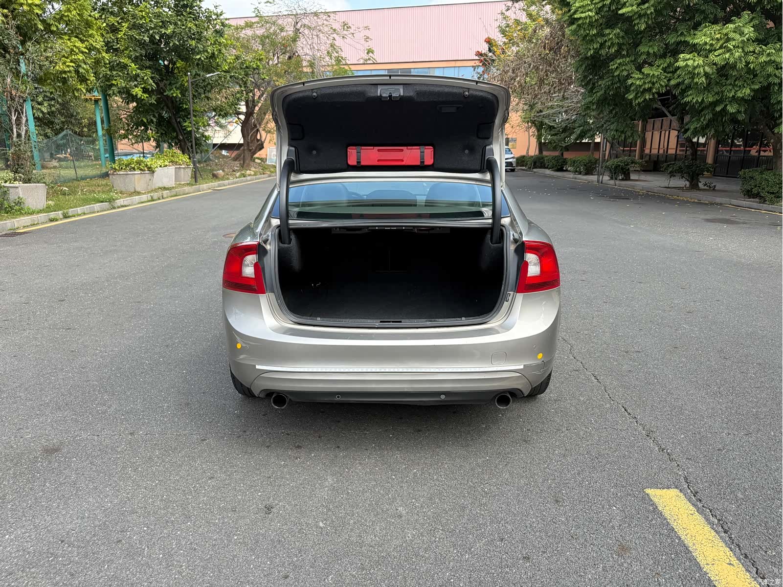 Volvo S60, 2015 14