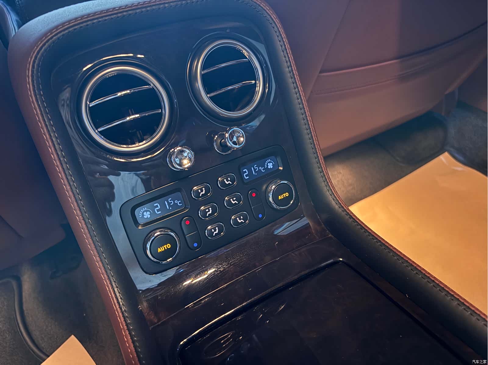 Bentley Flying Spur, 2010 7