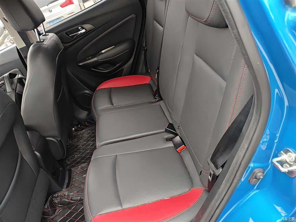 Changan CS15, 2016 13