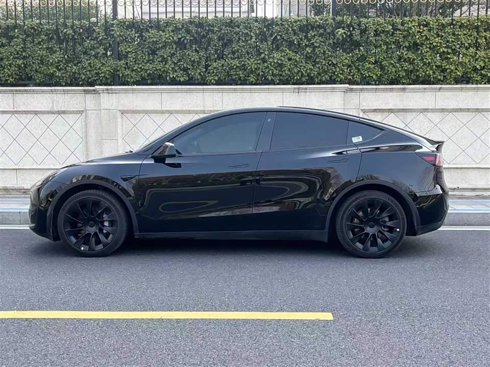 Tesla Model Y Tesla Model Y