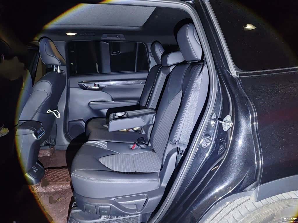 Toyota Crown, 2022 15