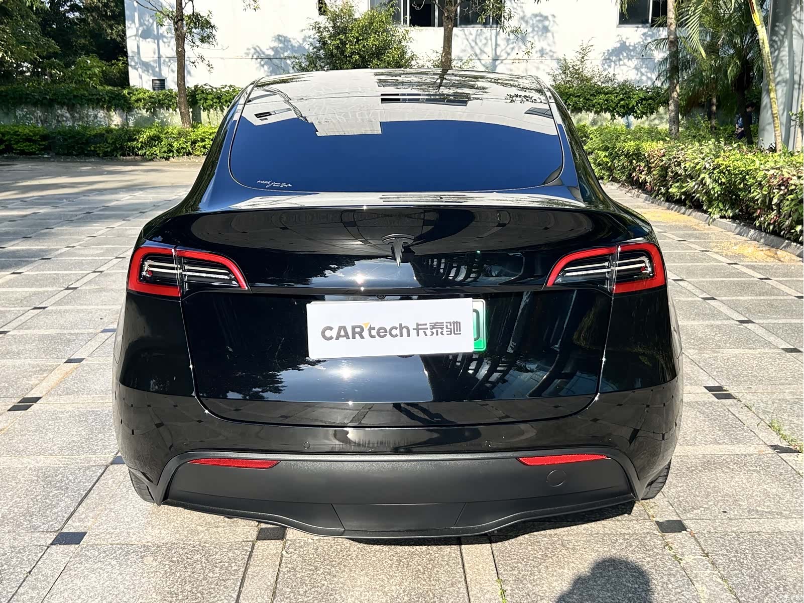 Tesla Model Y, 2022 4